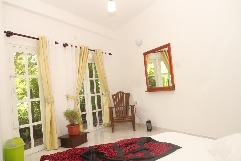 Sanovin Hotel Мириса Стая снимка