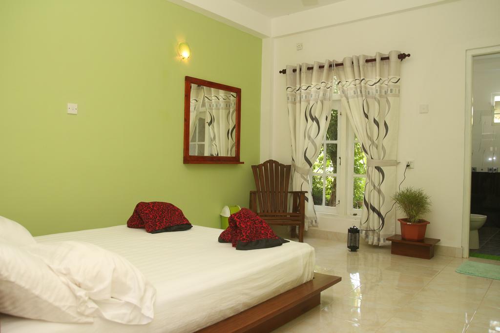 Sanovin Hotel Мириса Стая снимка