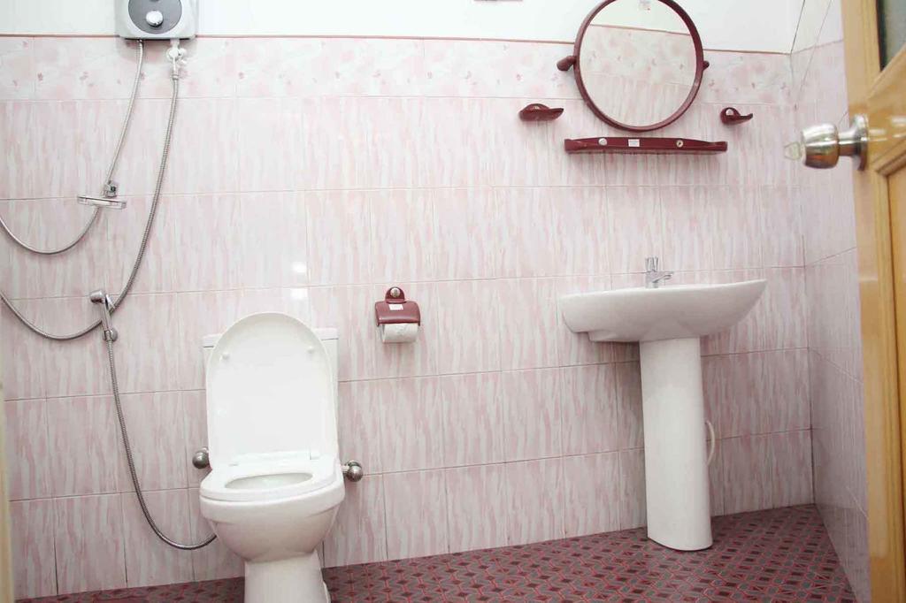 Sanovin Hotel Мириса Екстериор снимка