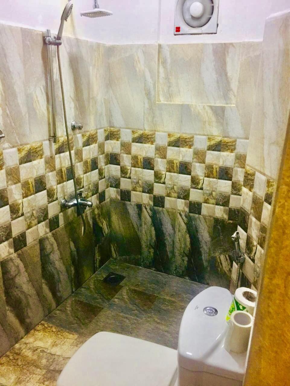 Sanovin Hotel Мириса Екстериор снимка