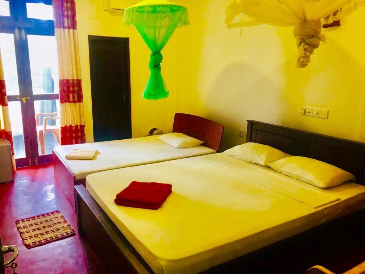 Sanovin Hotel Мириса Екстериор снимка