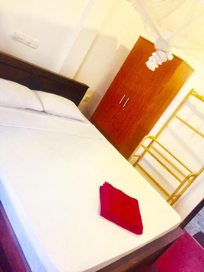 Sanovin Hotel Мириса Екстериор снимка